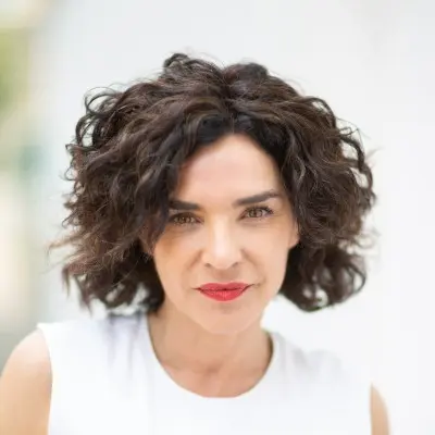 María
